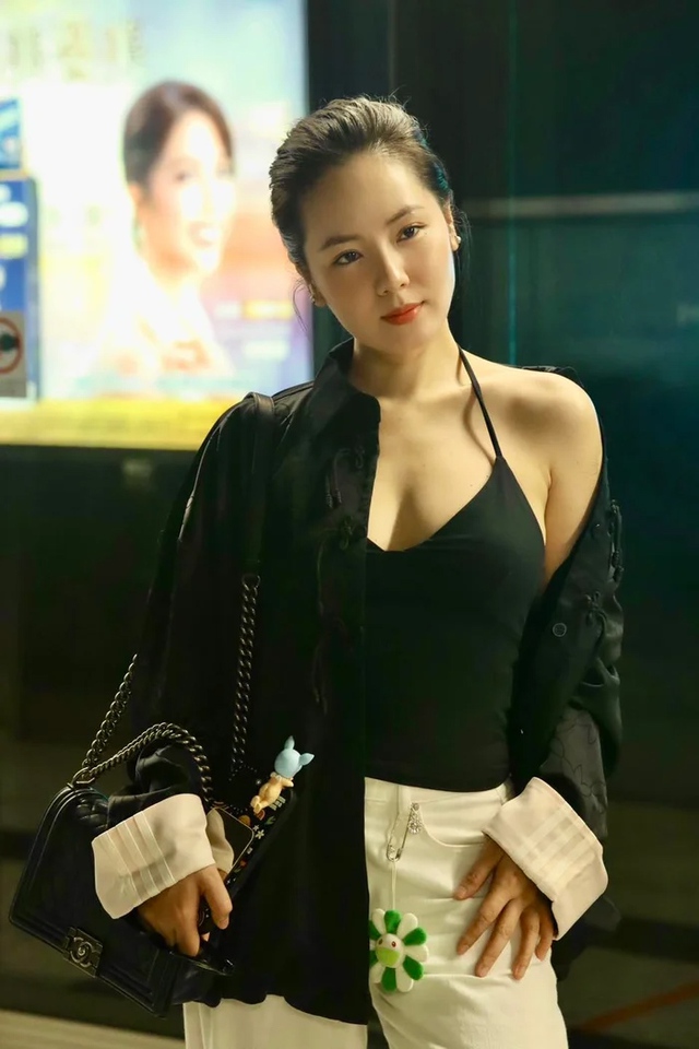 Ca sĩ Phương Linh bất ngờ "c&ocirc;ng khai" t&igrave;nh cảm với nam thần showbiz - Ảnh 1.