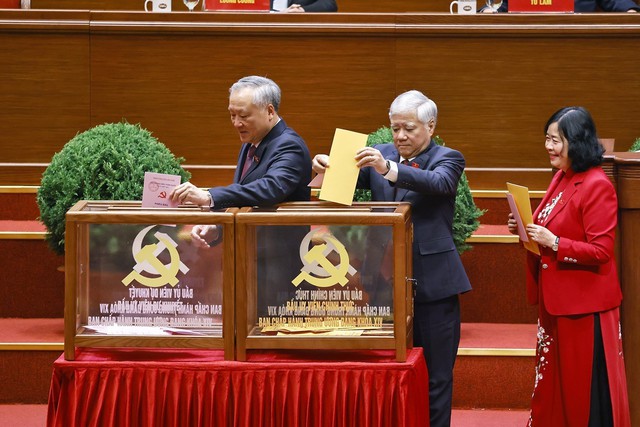 Đại hội XIV của Đảng: Bầu 200 Uỷ vi&ecirc;n Ban Chấp h&agrave;nh Trung ương kh&oacute;a XIV - Ảnh 6.