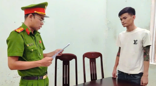 C&aacute;i kết đắng cho kẻ c&ocirc;n đồ xăm trổ sau vụ đ&aacute;nh người v&igrave;&hellip; ch&ecirc; g&oacute;i m&igrave; t&ocirc;m b&aacute;n đắt - Ảnh 3.