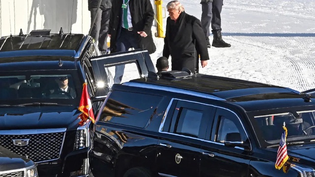 Cadillac Escalade bọc gi&aacute;p hạng nặng: "Ph&aacute;o đ&agrave;i di động" mới của Tổng thống Donald Trump - Ảnh 1.