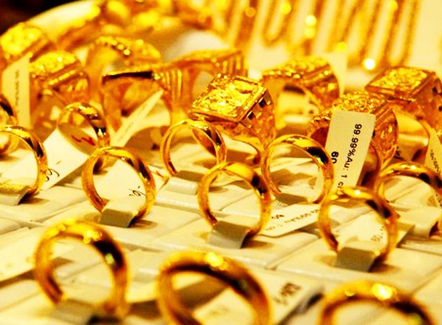 Giá vàng nhẫn tăng ngang bằng giá vàng SJC - Ảnh 1.