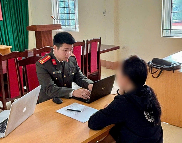 Chia sẻ video sai sự thật lên Facebook, người phụ nữ bị xử phạt - Ảnh 1.