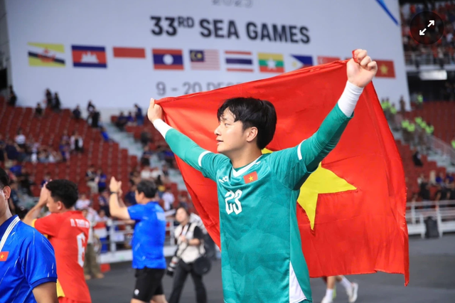 Việt Nam thắng U23 Hàn Quốc: Cao Văn Bình và khoảnh khắc làm nên lịch sử cho U23 Việt Nam - Ảnh 3.