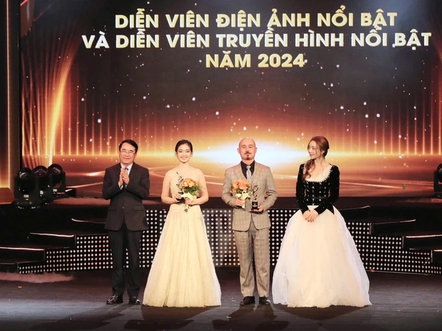 Nam NSƯT l&agrave; "&ocirc;ng tr&ugrave;m phản diện" phim giờ v&agrave;ng VTV, ngo&agrave;i đời l&agrave;m &ocirc;ng chủ qu&aacute;n b&aacute;nh canh nổi tiếng - Ảnh 5.