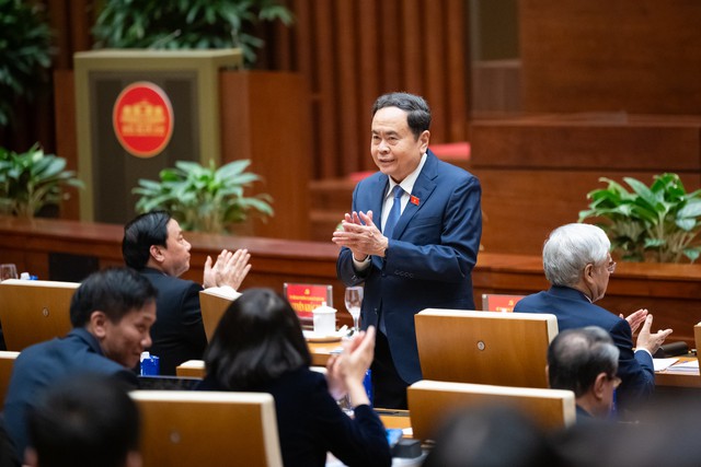 Chủ tịch Quốc hội chủ tr&igrave; Hội nghị th&ocirc;ng b&aacute;o nhanh kết quả Đại hội XIV của Đảng- Ảnh 2.