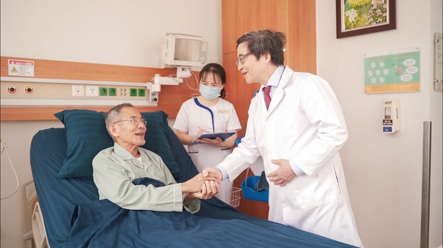 Vinmec cứu sống cụ &ocirc;ng 70 tuổi mắc &ldquo;ung thư chồng ung thư&rdquo; - Ảnh 2.