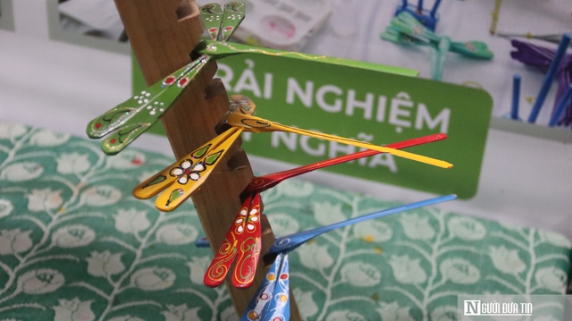 Chuồn chuồn tre Thạch X&aacute;, đơn h&agrave;ng "ch&aacute;y" dịp Tết nhưng trăn trở nỗi lo người l&agrave;m - Ảnh 5.