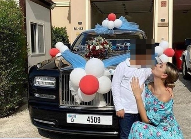 Chân dung "cậu ấm" 12 tuổi được mẹ tặng siêu xe 9 tỷ đồng - Ảnh 1.