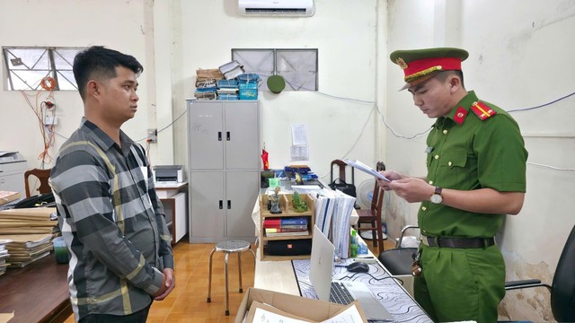 Cho vay l&atilde;i &lsquo;cắt cổ&rsquo; gấp 16 lần quy định, một đối tượng ở Tuy&ecirc;n Quang bị khởi tố - Ảnh 2.