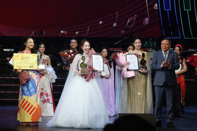 Qu&aacute;n qu&acirc;n Tiếng h&aacute;t H&agrave; Nội 2025 nhận giải thưởng trị gi&aacute; 600 triệu đồng- Ảnh 1.