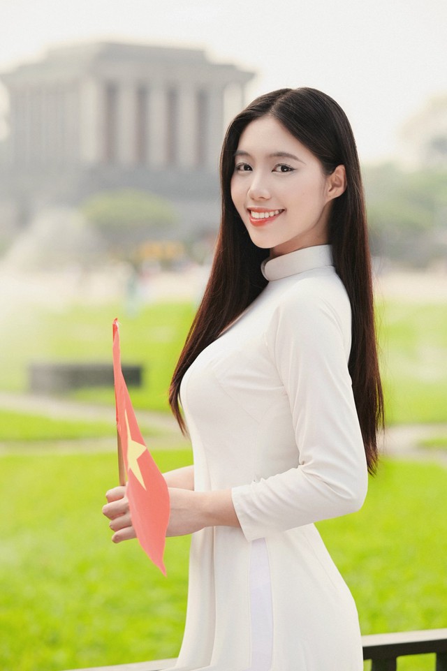 C&aacute;i liếc mắt của tiền đạo Đ&igrave;nh Bắc khiến d&acirc;n mạng x&ocirc;n xao - Ảnh 4.