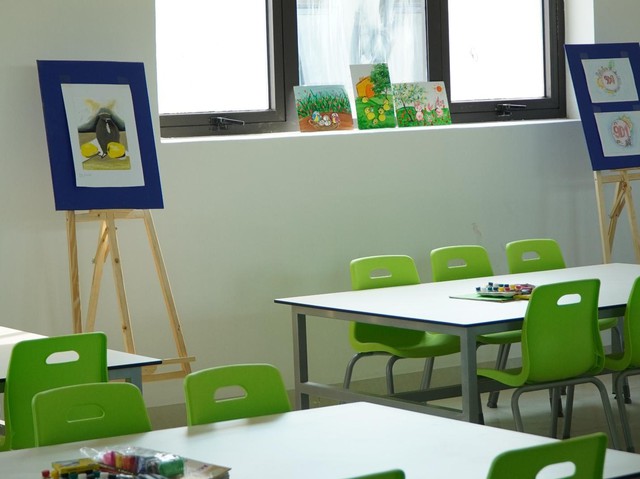 M&aacute;y t&iacute;nh bảng, nhạc cụ d&acirc;n tộc&hellip; v&agrave; ng&ocirc;i trường &ldquo;5 sao&rdquo; hiện đại v&ugrave;ng bi&ecirc;n giới Điện Bi&ecirc;n- Ảnh 8.