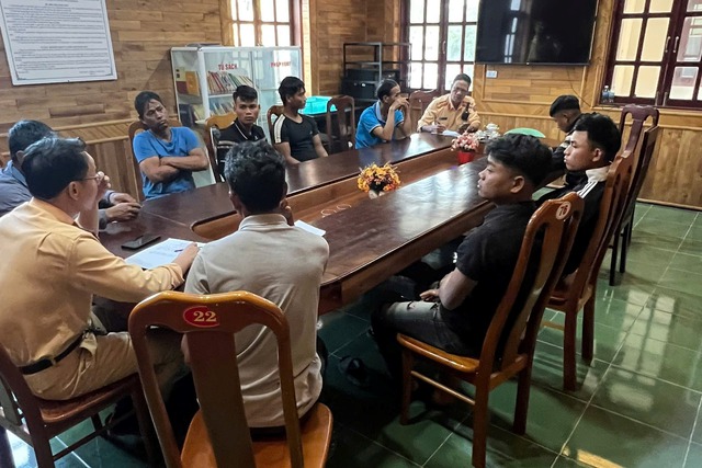 Th&ocirc;ng tin CSGT "v&agrave;o tận đ&aacute;m cưới bắt xe vi phạm" l&agrave; sai sự thật - Ảnh 2.