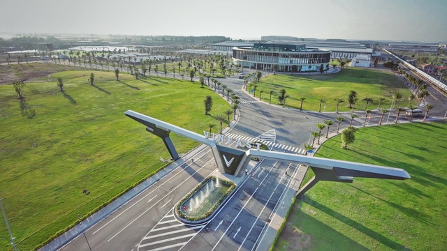 Nhà máy VinFast Hải Phòng xuất xưởng chiếc ô tô điện thứ 200.000 trong năm 2025 - Ảnh 2.