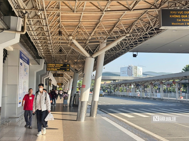 Hàng không “bật nhịp” đầu năm 2026, Tân Sơn Nhất ghi nhận hàng trăm nghìn lượt khách mỗi ngày- Ảnh 3. Hàng không “bật nhịp” đầu năm 2026, Tân Sơn Nhất ghi nhận hàng trăm nghìn lượt khách mỗi ngày- Ảnh 3.