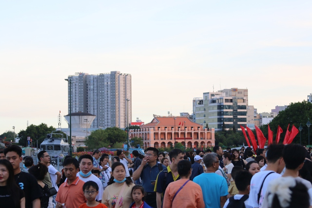 Doanh thu du lịch Tp.HCM tăng trưởng ấn tượng đầu năm 2026- Ảnh 3.