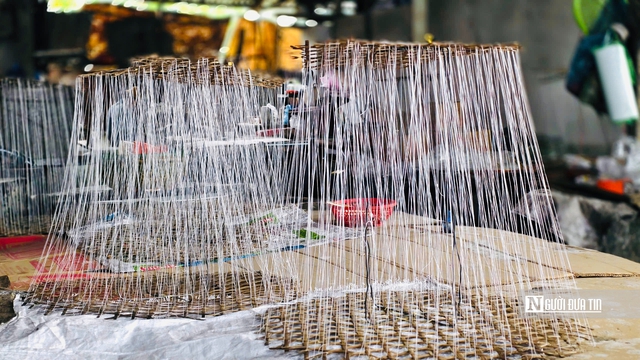 Những lò lửa đỏ suốt đêm, giữ một nghề xưa giữa ngày giáp Tết- Ảnh 15. Những lò lửa đỏ suốt đêm, giữ một nghề xưa giữa ngày giáp Tết- Ảnh 15.