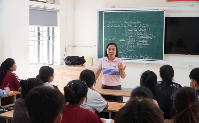 Bộ GD&ĐT đề xuất nhiều điểm mới trong quản lý dạy thêm, học thêm- Ảnh 1. Bộ GD&ĐT đề xuất nhiều điểm mới trong quản lý dạy thêm, học thêm- Ảnh 1.