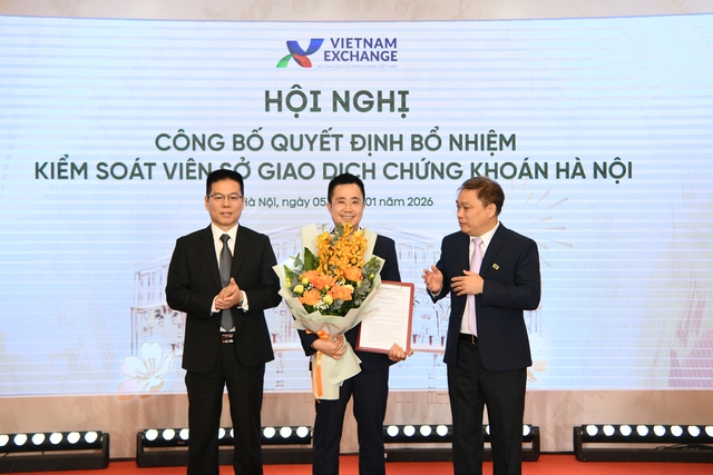 Sở Giao dịch Chứng khoán Hà Nội có Tân Tổng giám đốc- Ảnh 2. Sở Giao dịch Chứng khoán Hà Nội có Tân Tổng giám đốc- Ảnh 2.