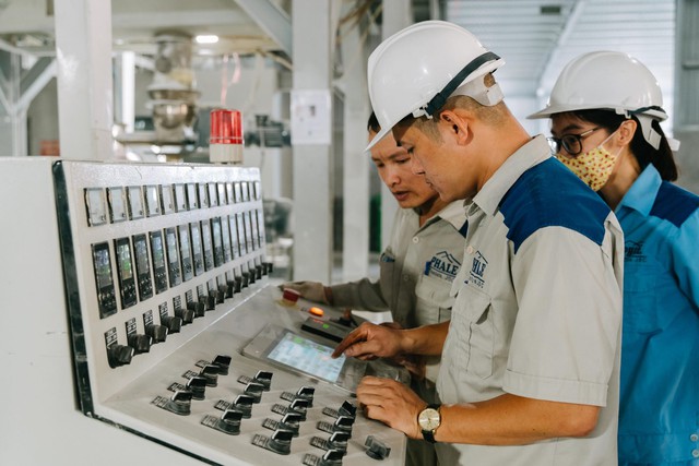 Nhựa Pha Lê hoàn tất mua 70% vốn tại Neo Global - Ảnh 1.