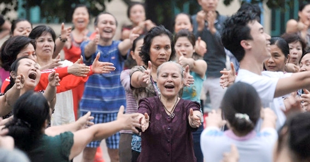 Tuổi thọ người Việt dự kiến tăng l&ecirc;n 75,5 tuổi v&agrave;o năm 2030 - Ảnh 1.