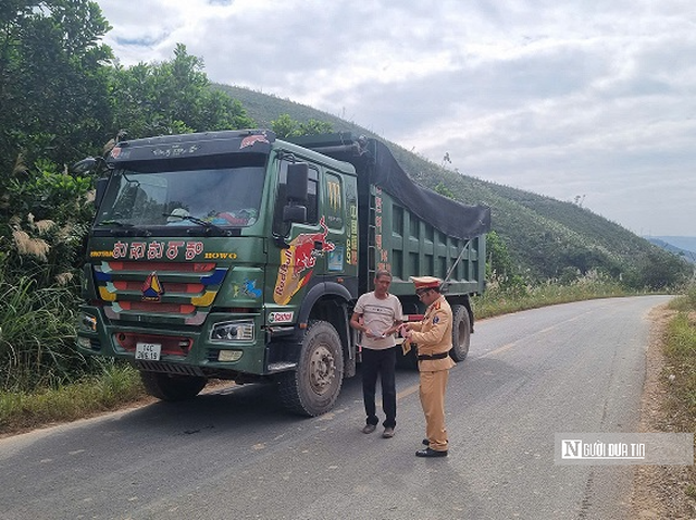 Tuy&ecirc;n truyền hiệu quả g&oacute;p phần đẩy l&ugrave;i t&igrave;nh h&igrave;nh TNGT tại Quảng Ninh- Ảnh 2.