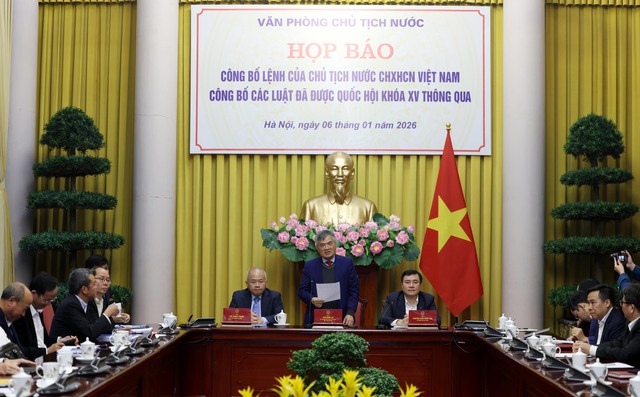 Sẽ quy định ngưỡng chịu thuế thu nhập c&aacute; nh&acirc;n với chuyển nhượng v&agrave;ng miếng - Ảnh 1.