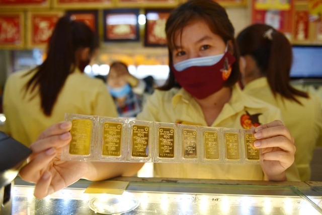 Sẽ quy định ngưỡng chịu thuế thu nhập c&aacute; nh&acirc;n với chuyển nhượng v&agrave;ng miếng - Ảnh 2.