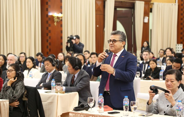 Th&ocirc;ng tin tới bạn b&egrave; quốc tế về Đại hội lần thứ XIV của Đảng- Ảnh 4.