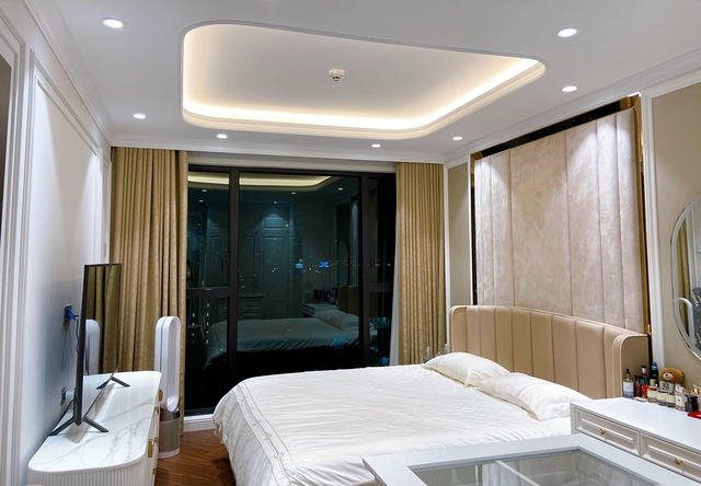 Nam cầu thủ "ting ting" gần 500 triệu đồng cho bạn gái, sở hữu cơ ngơi gây bất ngờ - Ảnh 9.