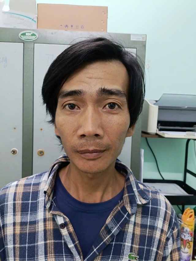 Bắt đối tượng d&ugrave;ng s&uacute;ng kh&iacute; n&eacute;n bắn bạn nhậu tử vong do m&acirc;u thuẫn - Ảnh 1.