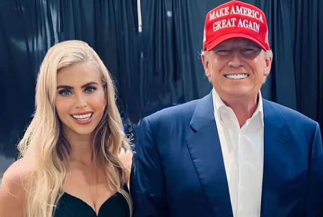 &Ocirc;ng Trump c&oacute; thư k&yacute; b&aacute;o ch&iacute; mới, l&agrave; &ldquo;người ủng hộ trung th&agrave;nh v&agrave; xuất sắc&rdquo; - Ảnh 1.