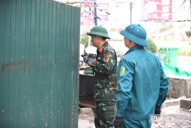 Toàn cảnh tháo dỡ 80 hàng quán “trả lại” không gian cho bãi biển Nhật Lệ- Ảnh 4.