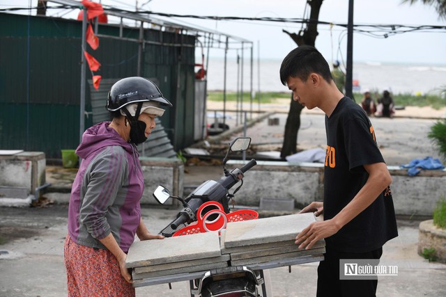 Toàn cảnh tháo dỡ 80 hàng quán “trả lại” không gian cho bãi biển Nhật Lệ- Ảnh 8.