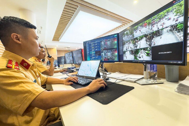 Camera AI H&agrave; Nội ghi nhận xe m&aacute;y vi phạm giao th&ocirc;ng tới 43 lần - Ảnh 1.