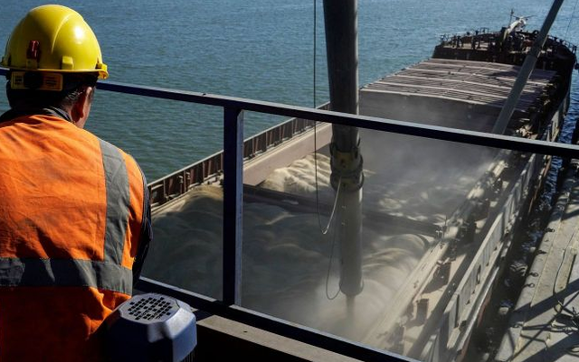 Các nước vùng Baltic muốn EU “cấm cửa” một mặt hàng Nga, Ukraine phản ứng tích cực - Ảnh 1.