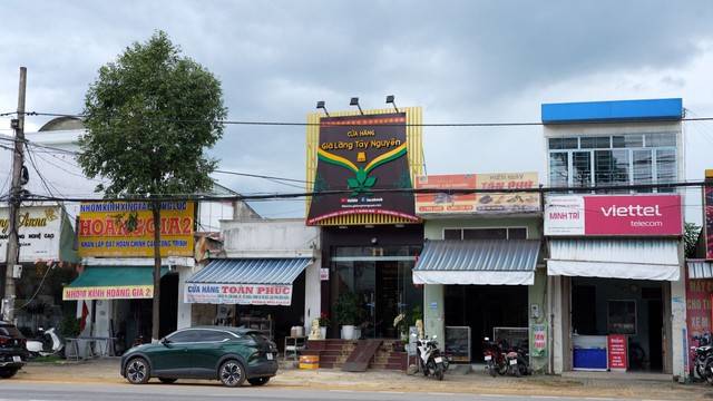 Từ vụ chủ kênh “Già làng Tây Nguyên” bị khởi tố - Ảnh 1.