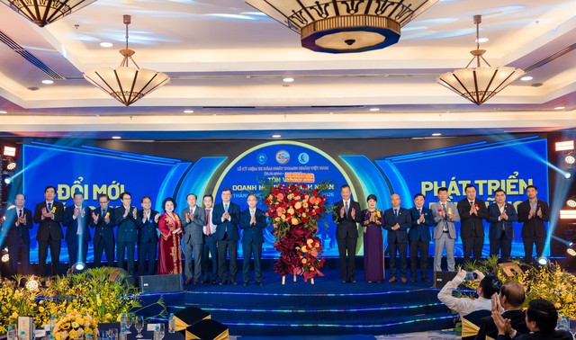 Phó Chủ tịch Tp.HCM: Không để doanh nghiệp đi lại nhiều lần, kiến nghị kéo dài vì đùn đẩy trách nhiệm- Ảnh 4.
