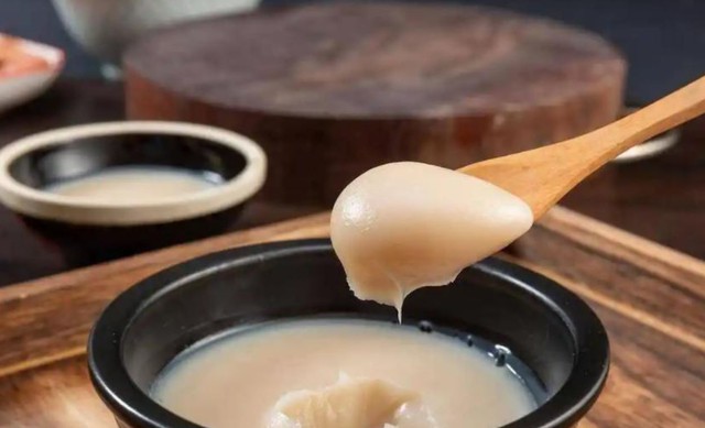 Ăn mỡ lợn mỗi ngày suốt 3 năm, người phụ nữ 60 tuổi bất ngờ khi đi khám - Ảnh 2.