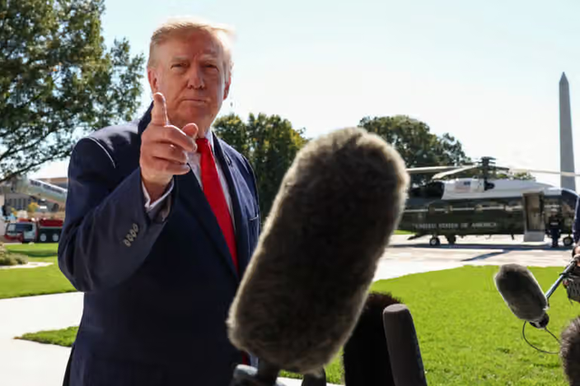 Xung đột ở Trung Đông tăng nhiệt, ông Trump nói Houthi đang cố tình gây rối - Ảnh 1.