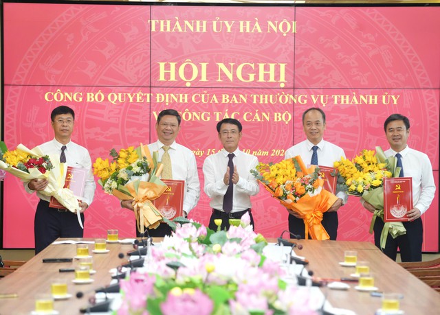 H&agrave; Nội điều động B&iacute; thư v&agrave; Chủ tịch x&atilde; Kim Anh về Văn ph&ograve;ng Th&agrave;nh ủy- Ảnh 1.