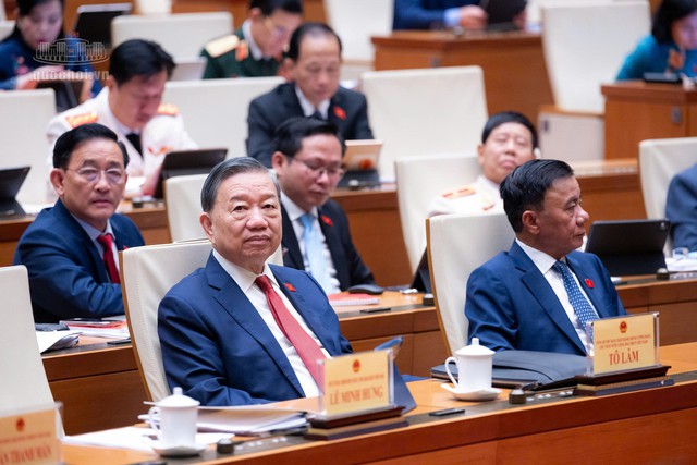 Thủ tướng: Năm 2027 đẩy mạnh cơ cấu lại, đổi mới m&ocirc; h&igrave;nh ph&aacute;t triển kinh tế  - Ảnh 2.