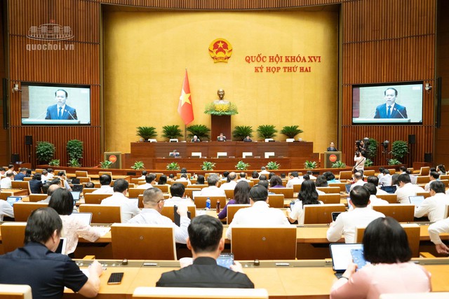 Luật Nuôi con nuôi (sửa đổi): Bổ sung cấm người có án tù treo nhận con nuôi - Ảnh 1.