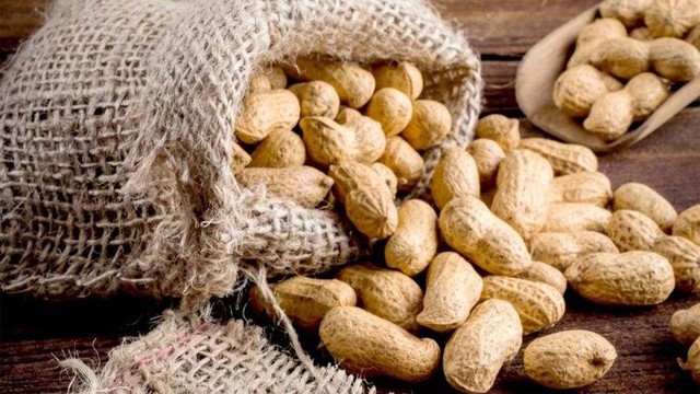 Những người kh&ocirc;ng n&ecirc;n ăn lạc, biết m&agrave; tr&aacute;nh kẻo "rước họa" - Ảnh 2.