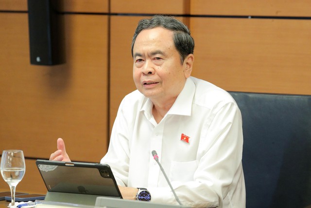 Chủ tịch Quốc hội: Kiểm soát đầu cơ, thổi giá, không để thị trường đất đai bị méo mó - Ảnh 1.