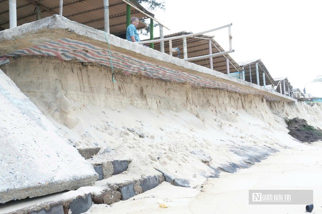 Quảng Trị: Biển xâm thực nghiêm trọng đe dọa đê kè và đời sống người dân- Ảnh 5.