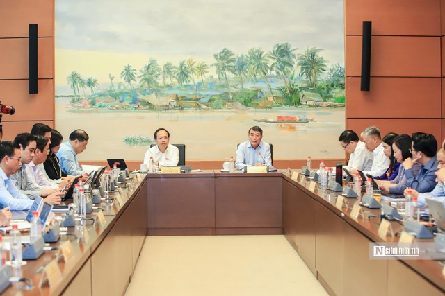 Thủ tướng lưu ý vấn đề miễn thuế với đơn vị cung cấp suất ăn trường học, bệnh viện - Ảnh 2.