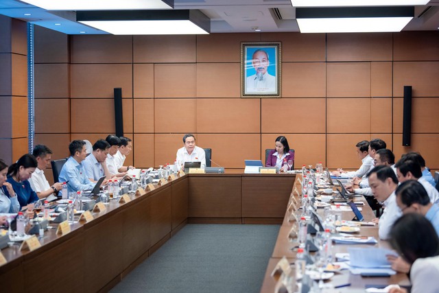 Sông Nhuệ, sông Đáy nhiều năm chưa sạch vì "cha chung không ai khóc"- Ảnh 2.