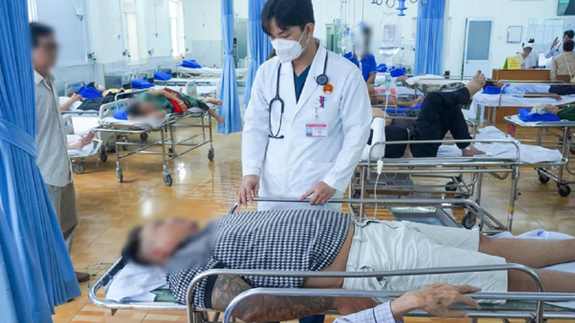 Lò bánh mì khiến 352 người ngộ độc phải chi trả gần 1,1 tỷ đồng - Ảnh 1.