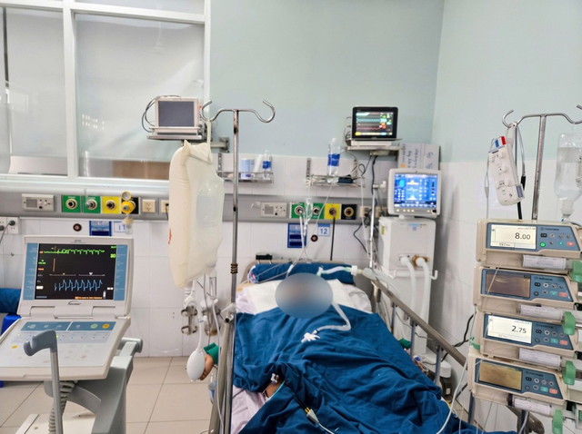 Người đàn ông 50 tuổi suýt tử vong vì thói quen "cực độc" mỗi ngày - Ảnh 1.